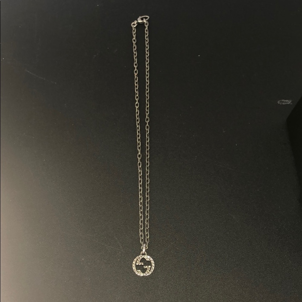 Double G Gucci necklace - Picture 3 of 5